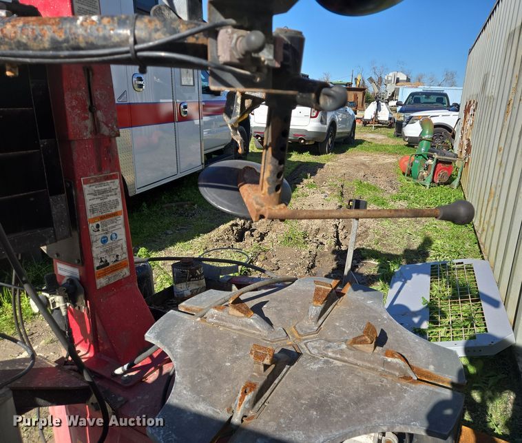 image for item DV1318 2013 Hunter TCX575 tire machine