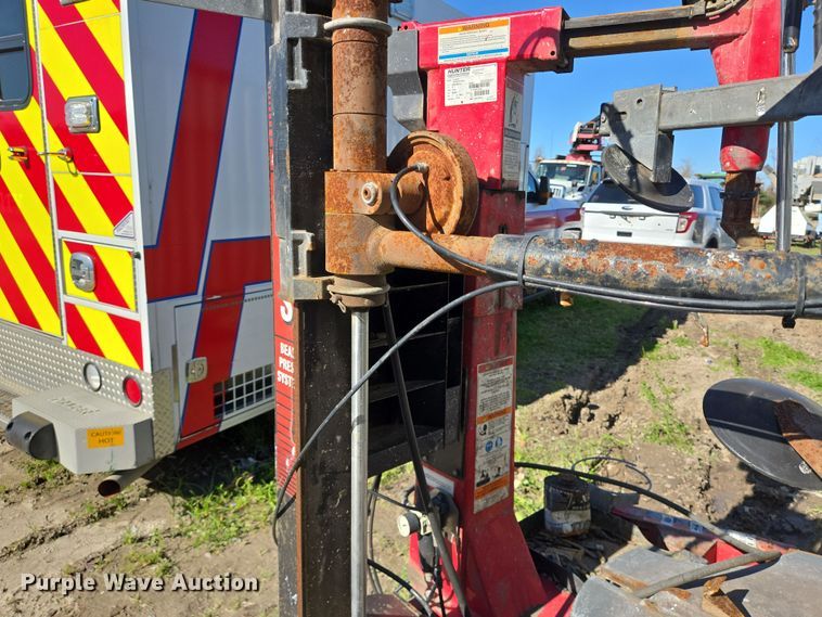 image for item DV1318 2013 Hunter TCX575 tire machine