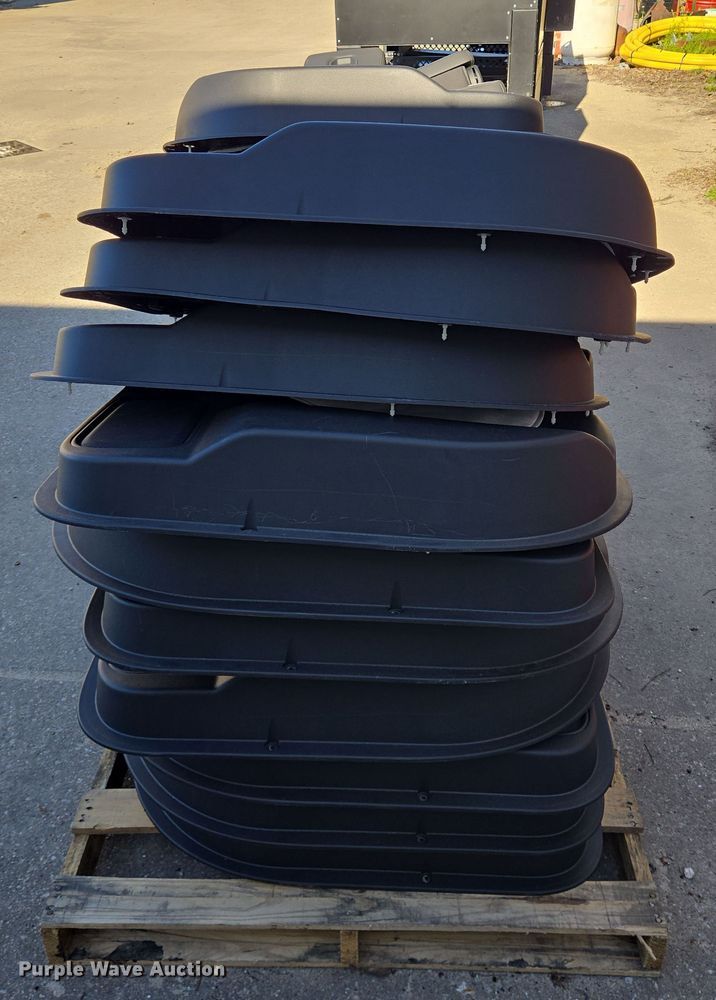 image for item DV1322 Approximately 20 Ford Explorer interior door panels