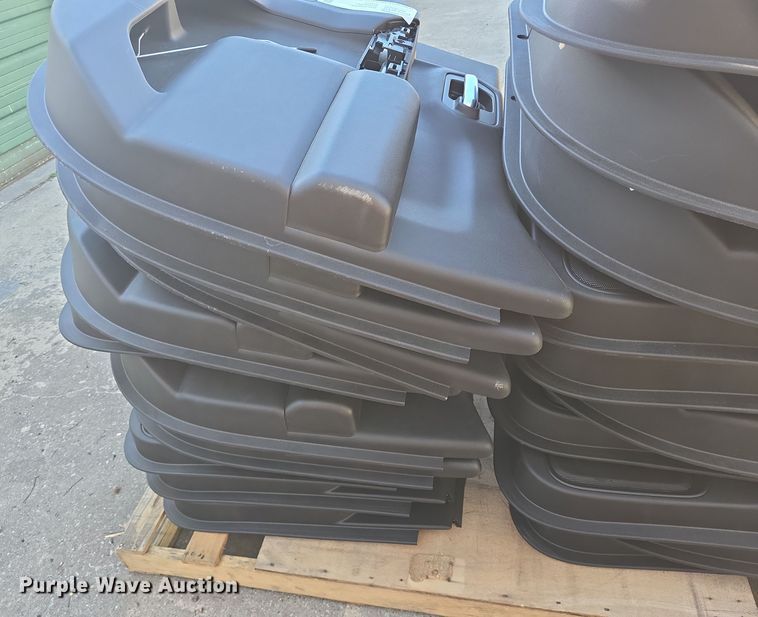 image for item DV1322 Approximately 20 Ford Explorer interior door panels