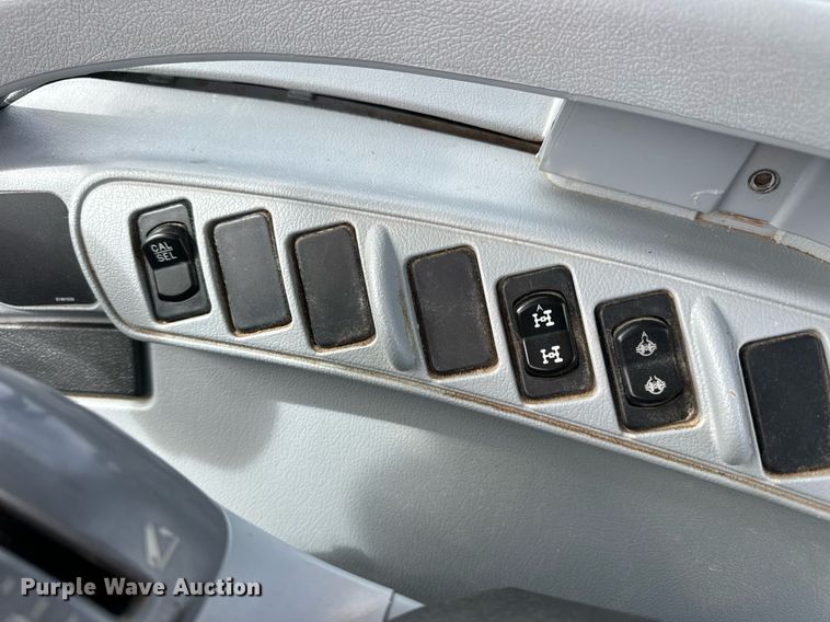 image for item DV1847 2012 New Holland T6030 MFWD tractor