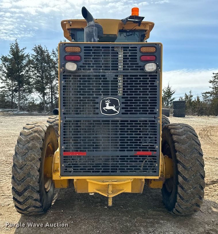 image for item DV1848 2008 John Deere 770D motor grader