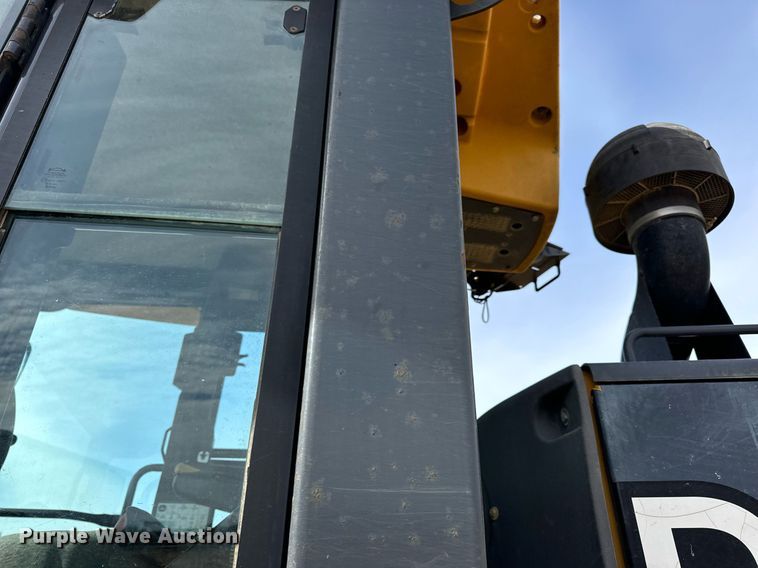 image for item DV1848 2008 John Deere 770D motor grader