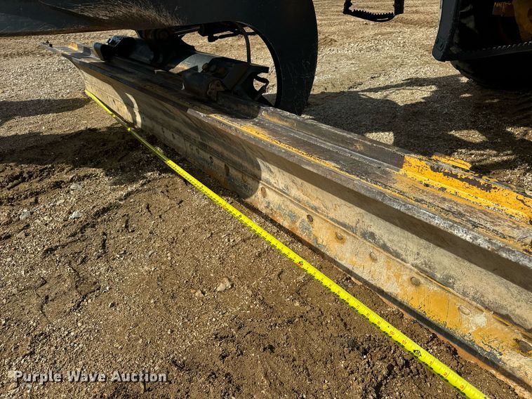 image for item DV1848 2008 John Deere 770D motor grader