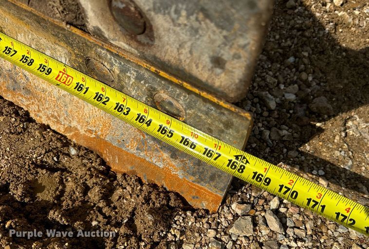 image for item DV1848 2008 John Deere 770D motor grader