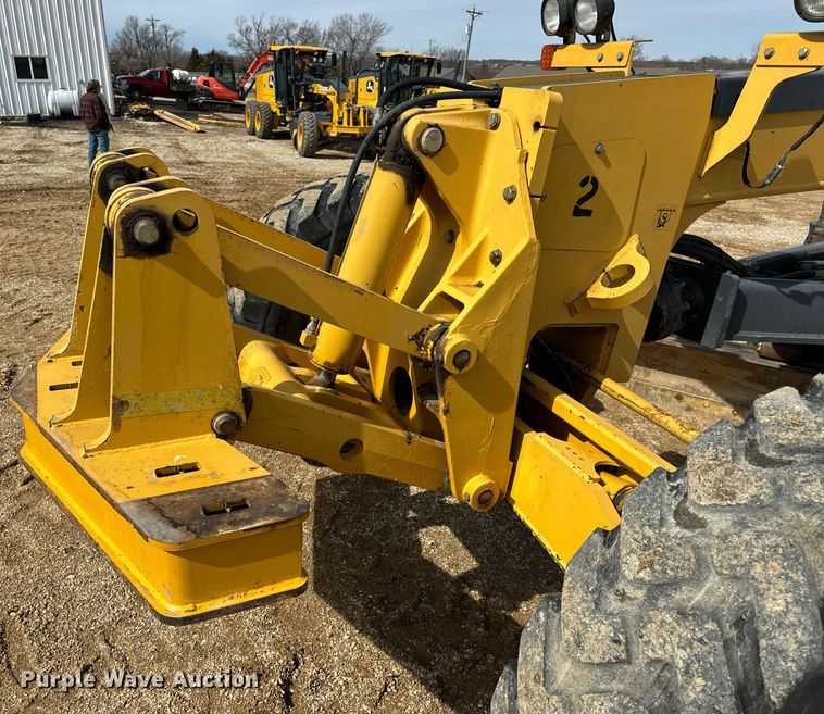 image for item DV1848 2008 John Deere 770D motor grader