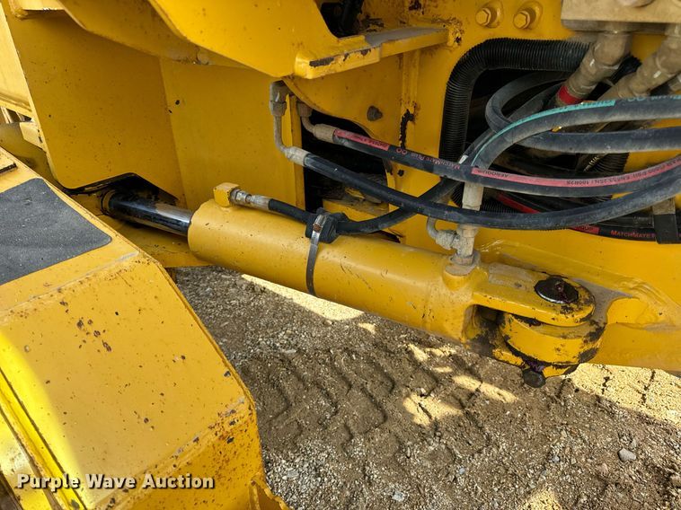 image for item DV1848 2008 John Deere 770D motor grader