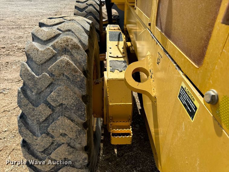 image for item DV1848 2008 John Deere 770D motor grader