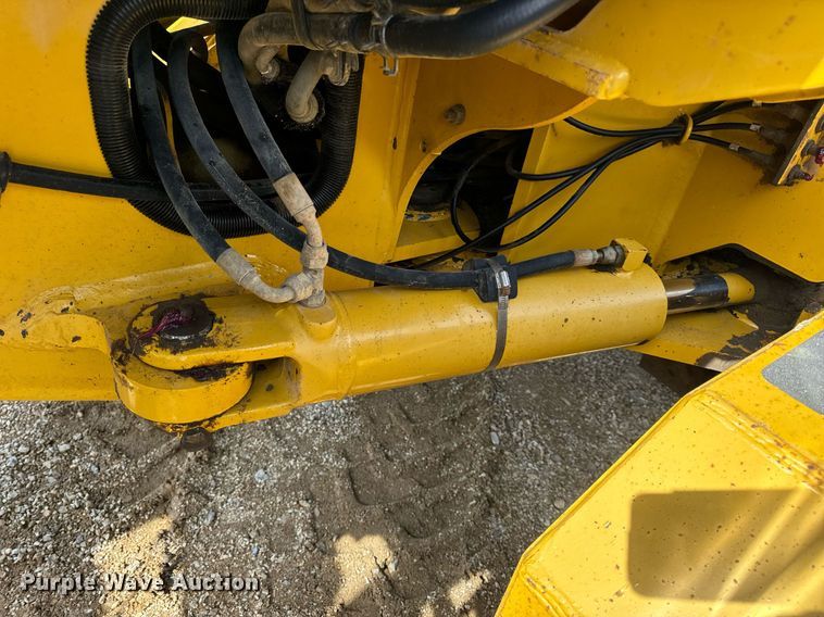 image for item DV1848 2008 John Deere 770D motor grader