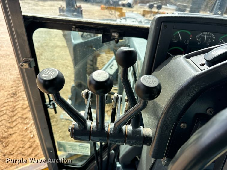 image for item DV1848 2008 John Deere 770D motor grader