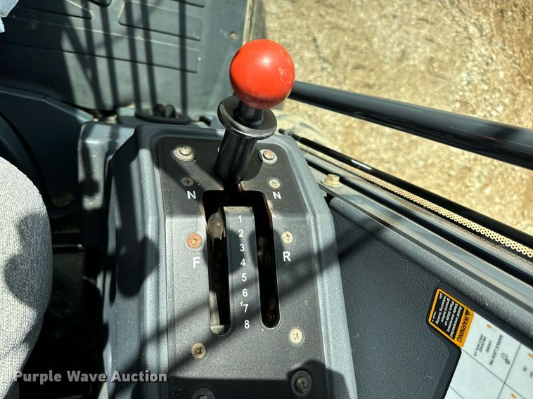 image for item DV1848 2008 John Deere 770D motor grader