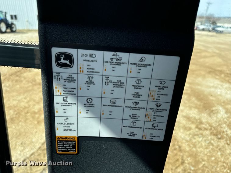 image for item DV1848 2008 John Deere 770D motor grader