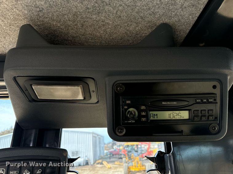 image for item DV1848 2008 John Deere 770D motor grader