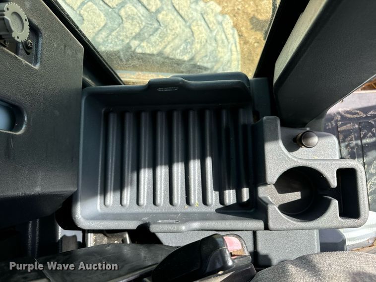 image for item DV1848 2008 John Deere 770D motor grader