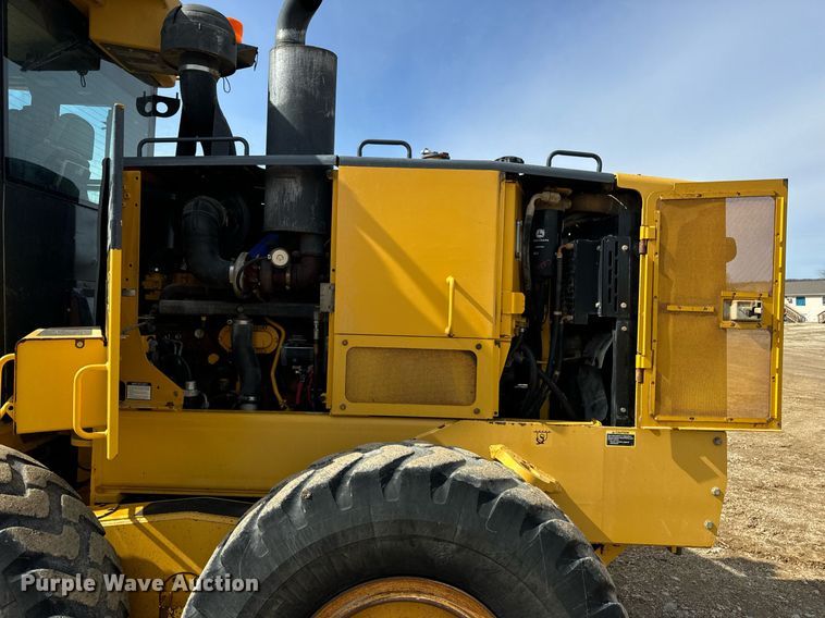 image for item DV1848 2008 John Deere 770D motor grader