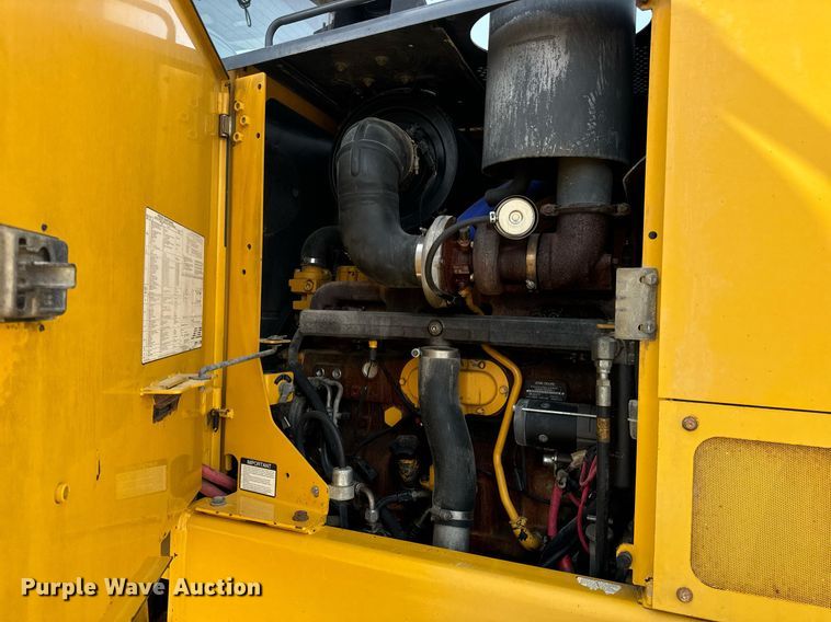 image for item DV1848 2008 John Deere 770D motor grader