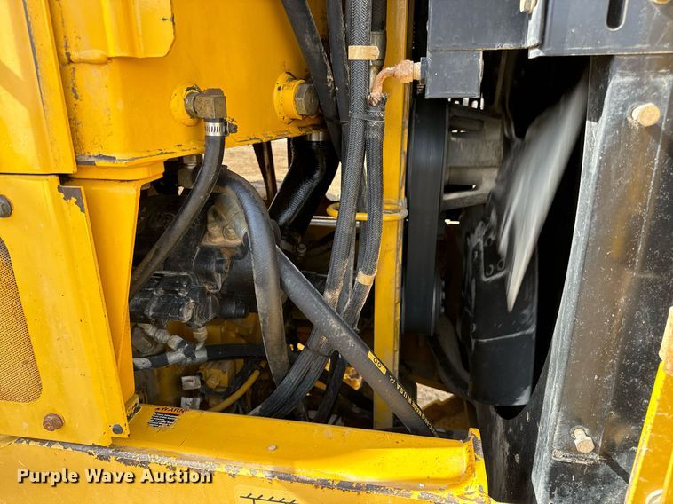 image for item DV1848 2008 John Deere 770D motor grader