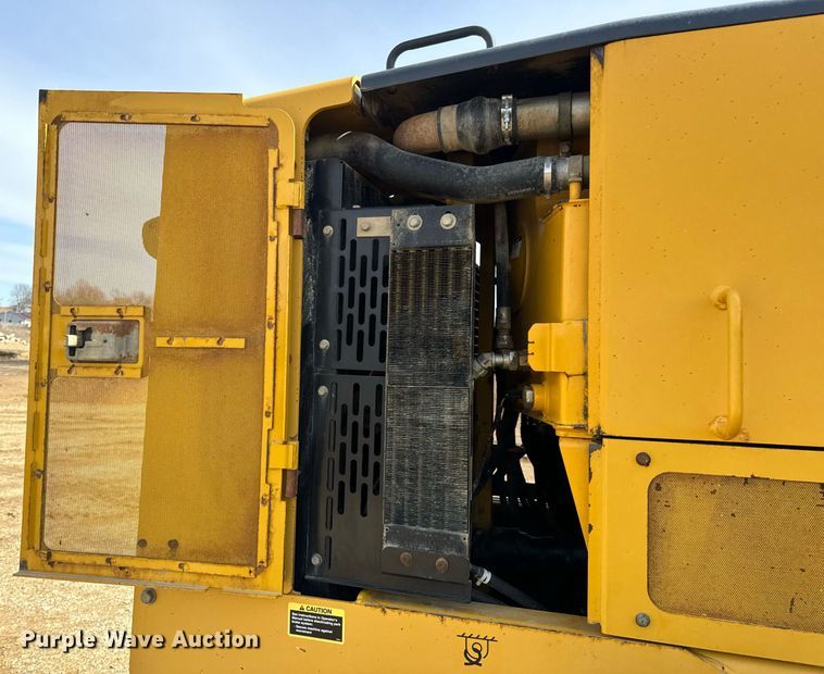 image for item DV1848 2008 John Deere 770D motor grader