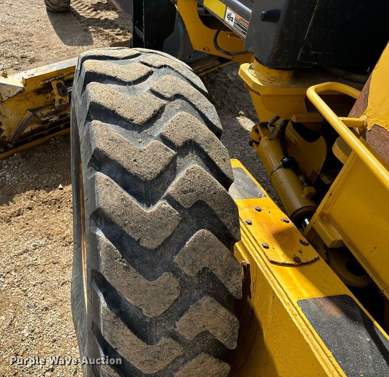 image for item DV1848 2008 John Deere 770D motor grader