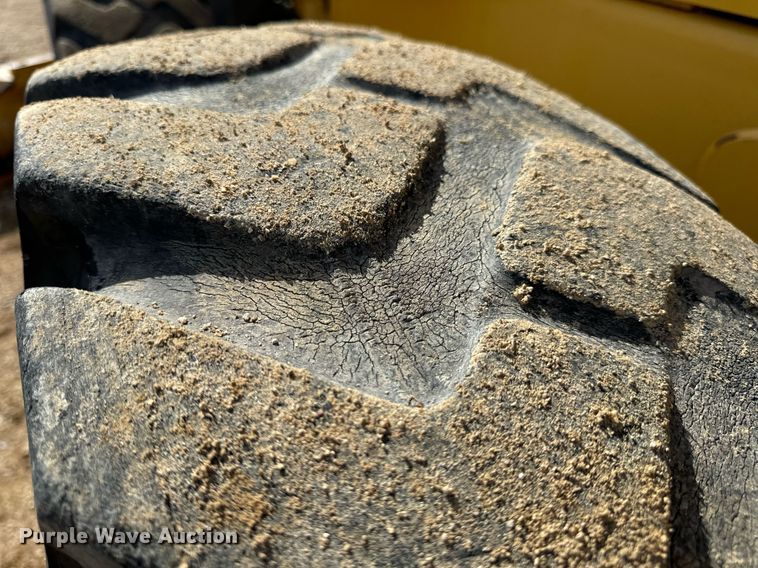 image for item DV1848 2008 John Deere 770D motor grader