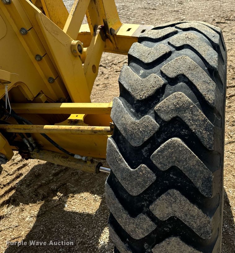 image for item DV1848 2008 John Deere 770D motor grader