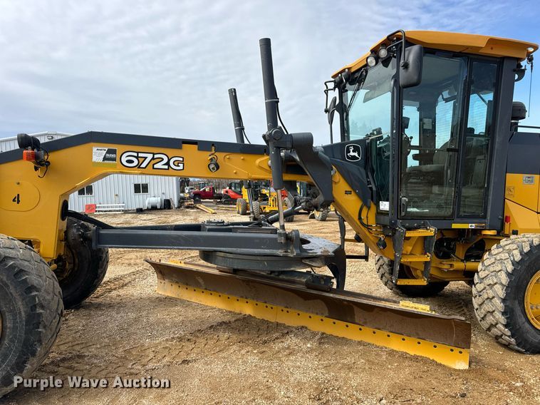 image for item DV1849 2016 John Deere 672G motor grader