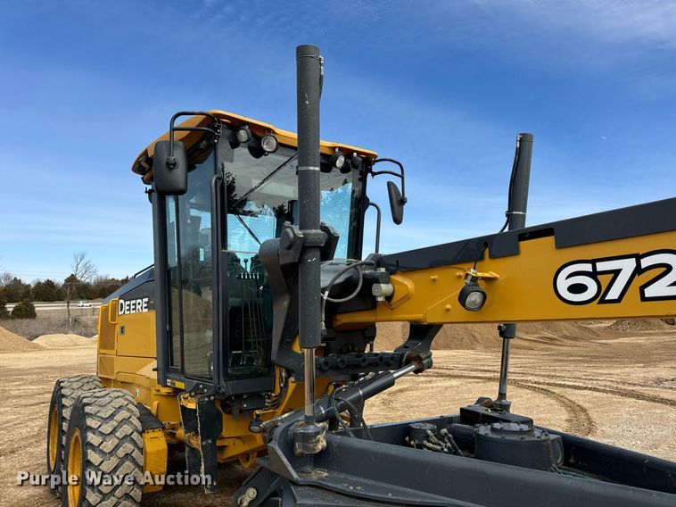 image for item DV1849 2016 John Deere 672G motor grader