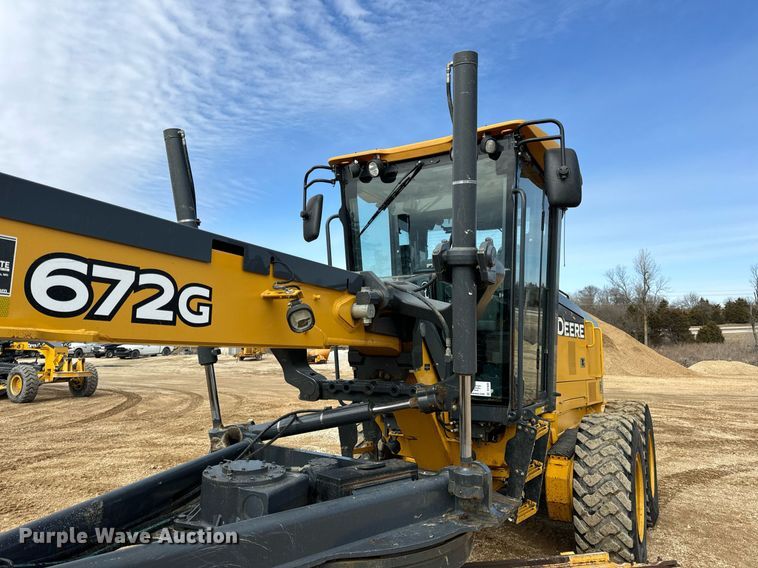 image for item DV1849 2016 John Deere 672G motor grader