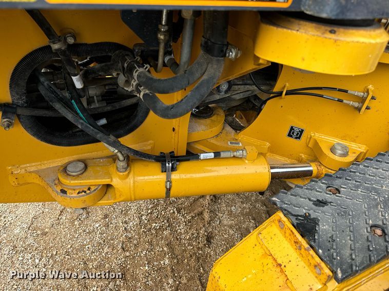 image for item DV1849 2016 John Deere 672G motor grader