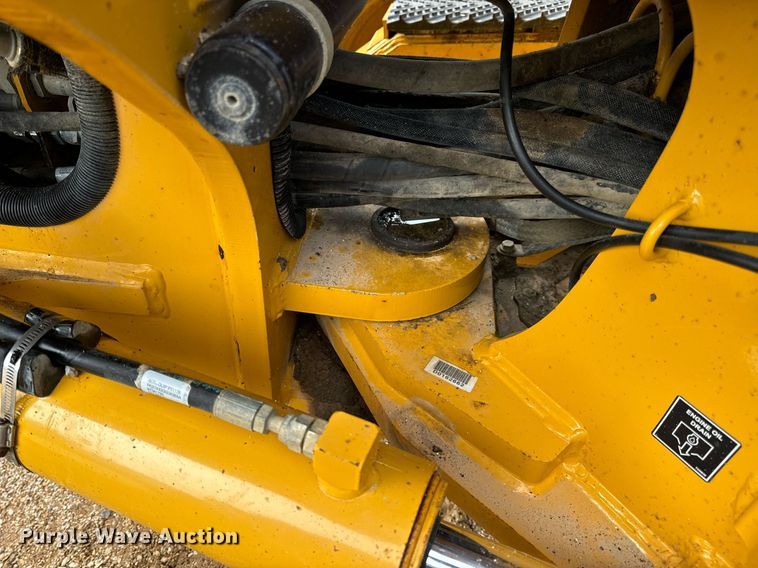 image for item DV1849 2016 John Deere 672G motor grader