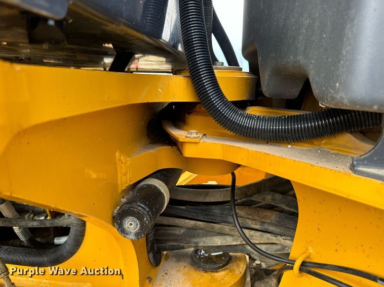 image for item DV1849 2016 John Deere 672G motor grader