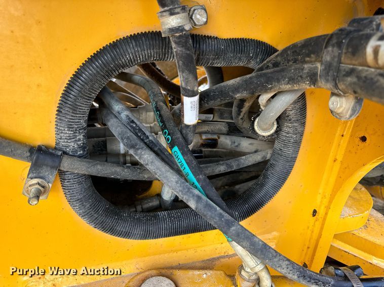 image for item DV1849 2016 John Deere 672G motor grader
