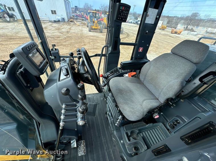 image for item DV1849 2016 John Deere 672G motor grader