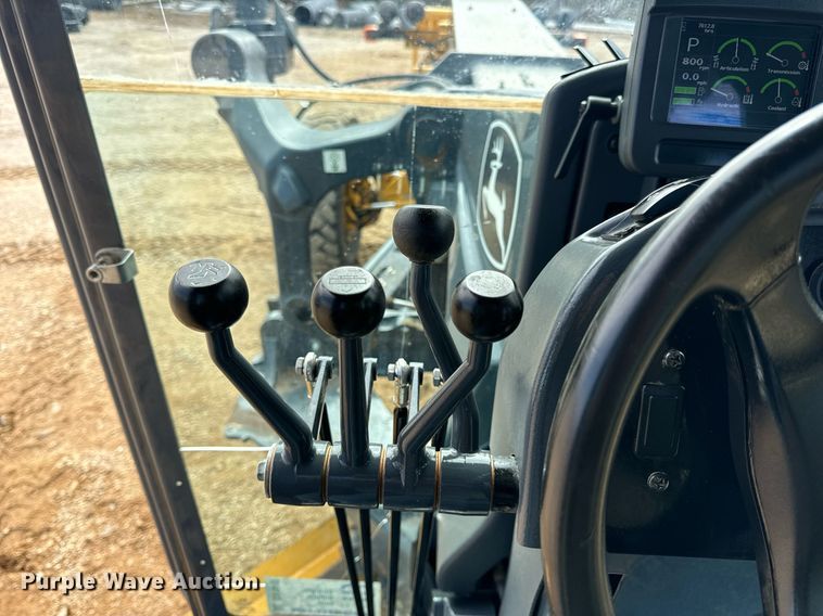 image for item DV1849 2016 John Deere 672G motor grader