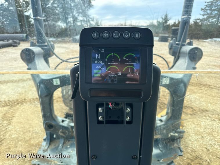 image for item DV1849 2016 John Deere 672G motor grader