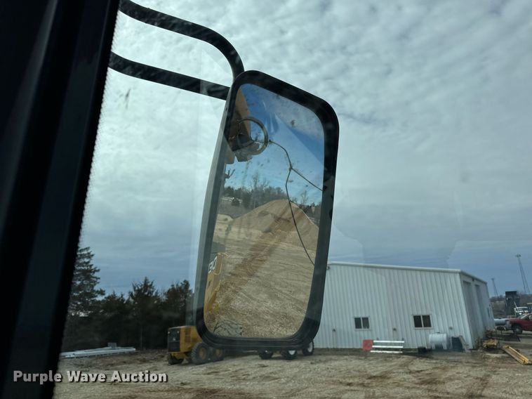 image for item DV1849 2016 John Deere 672G motor grader