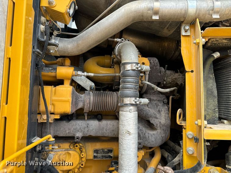 image for item DV1849 2016 John Deere 672G motor grader