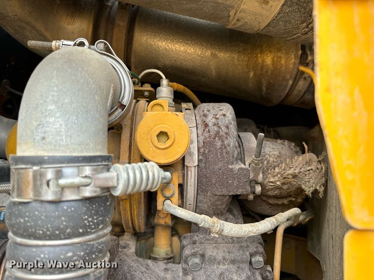 image for item DV1849 2016 John Deere 672G motor grader