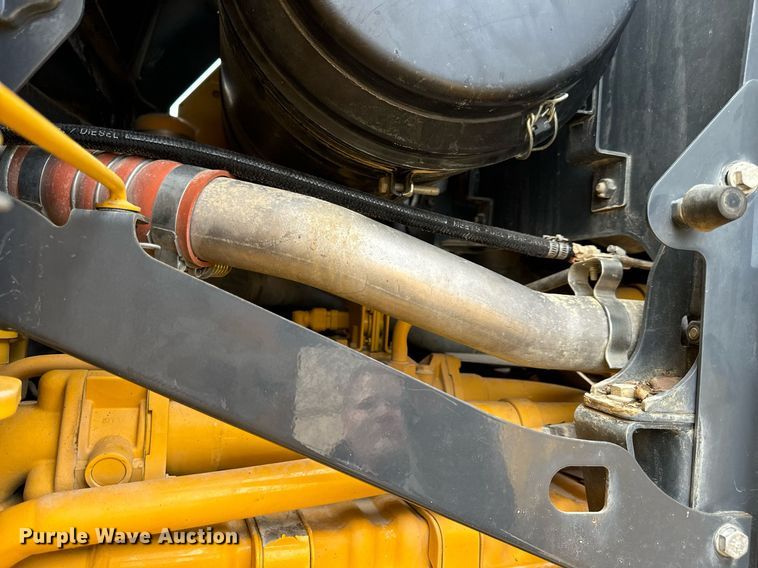 image for item DV1849 2016 John Deere 672G motor grader