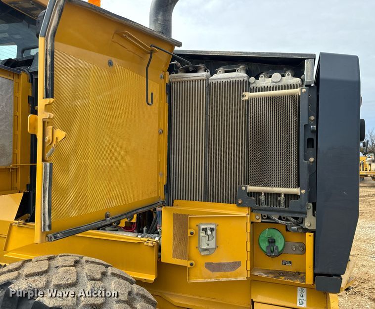 image for item DV1849 2016 John Deere 672G motor grader