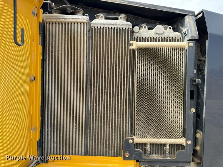 image for item DV1849 2016 John Deere 672G motor grader