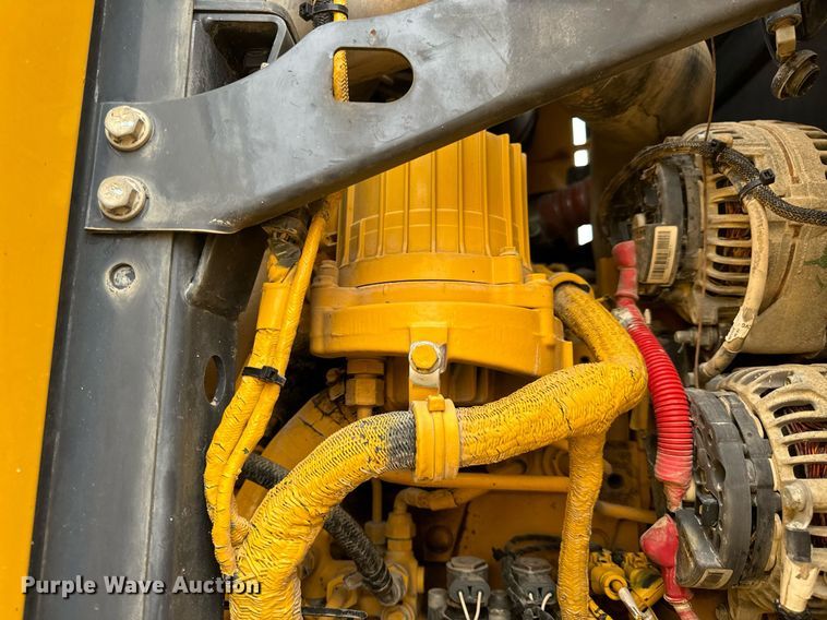 image for item DV1849 2016 John Deere 672G motor grader