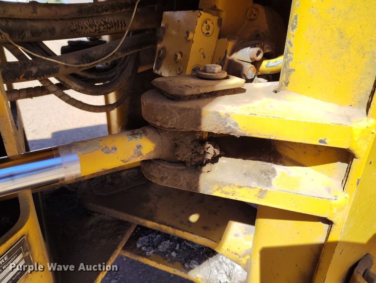 image for item DV6721 1994 John Deere 444G wheel loader