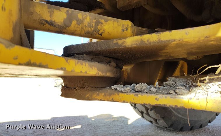 image for item DV6721 1994 John Deere 444G wheel loader