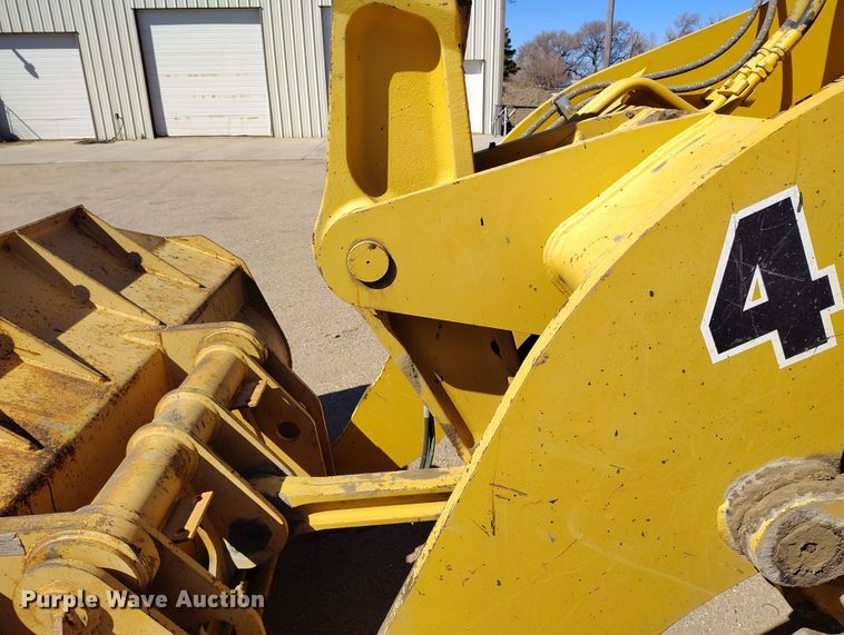 image for item DV6721 1994 John Deere 444G wheel loader