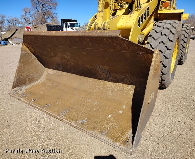 image for item DV6721 1994 John Deere 444G wheel loader