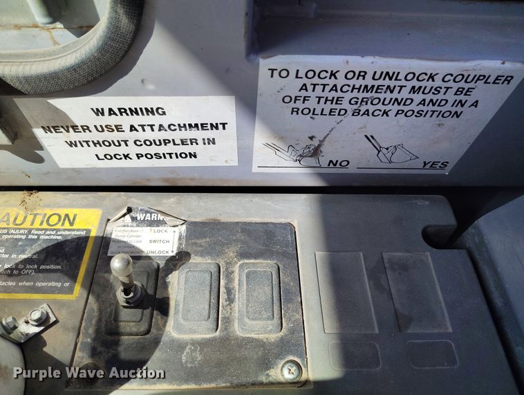 image for item DV6721 1994 John Deere 444G wheel loader