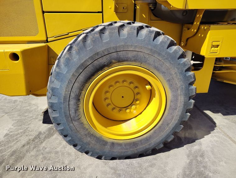 image for item DV6721 1994 John Deere 444G wheel loader