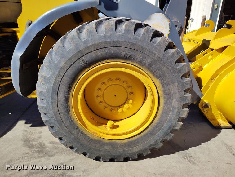 image for item DV6721 1994 John Deere 444G wheel loader