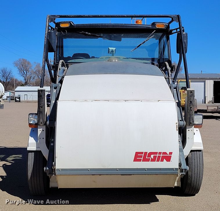 image for item DV6722 2010 Elgin Pelican Series NP sweeper